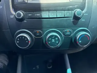 Kia Forte 2017 LX 4dr Sedan 6A
