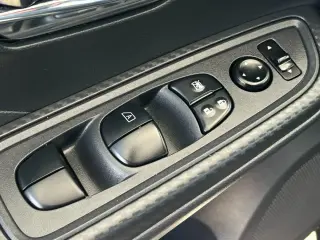 Nissan Versa 2025 SV 4dr Sedan