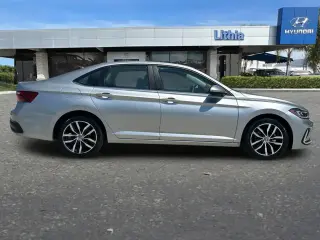 Volkswagen Jetta 2025 SE 4dr Sedan