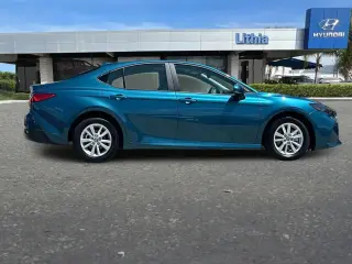 Toyota Camry 2025 LE 4dr Sedan