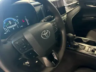 Toyota Camry 2025 LE 4dr Sedan