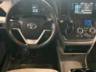 Toyota Sienna 2015 LE 7-Passenger Auto Access Seat 4dr Mini-Van