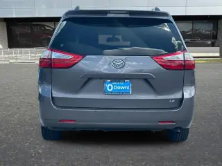 Toyota Sienna 2015 LE 7-Passenger Auto Access Seat 4dr Mini-Van