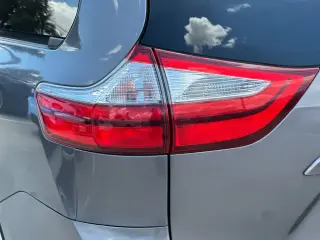 Toyota Sienna 2015 LE 7-Passenger Auto Access Seat 4dr Mini-Van