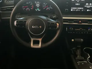 Kia K5 2022 LXS 4dr Sedan