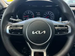 Kia K5 2022 LXS 4dr Sedan