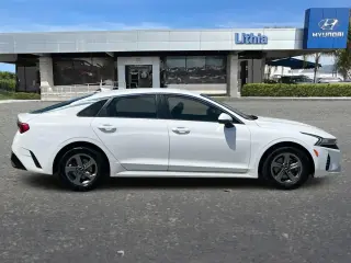 Kia K5 2022 LXS 4dr Sedan