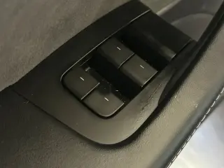 Tesla Model 3 2022 4dr Sedan