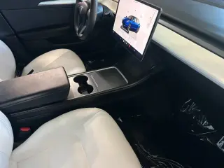 Tesla Model 3 2022 4dr Sedan