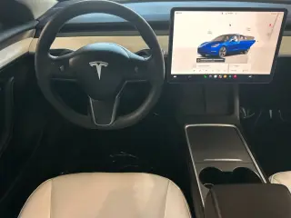 Tesla Model 3 2022 4dr Sedan