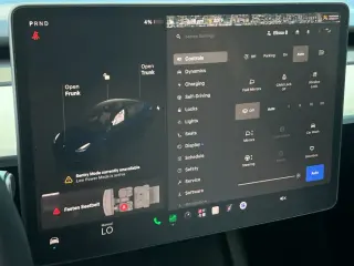 Tesla Model Y 2023 AWD Long Range 4dr Crossover