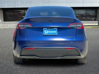 Tesla Model Y 2023 AWD Long Range 4dr Crossover