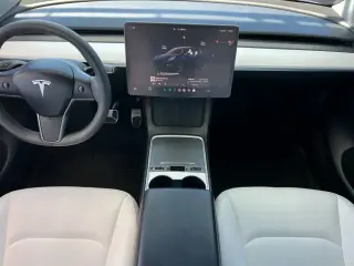 Tesla Model Y 2023 AWD Long Range 4dr Crossover