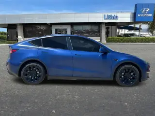 Tesla Model Y 2023 AWD Long Range 4dr Crossover