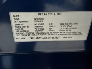 Tesla Model Y 2023 AWD Long Range 4dr Crossover