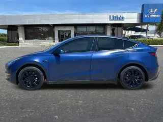 Tesla Model Y 2023 AWD Long Range 4dr Crossover