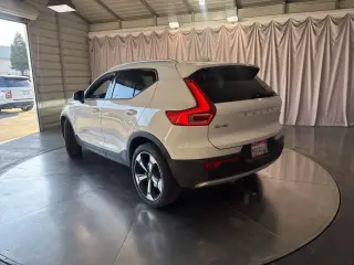 Volvo XC40 2020 AWD T5 Momentum 4dr SUV