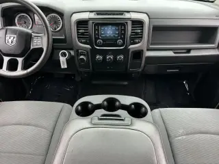 Ram 1500 Classic 2020 4x2 Tradesman 4dr Crew Cab 5.5 ft. SB Pickup
