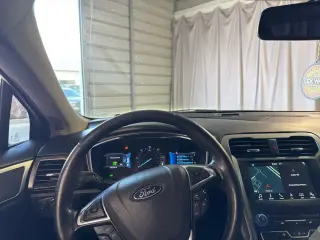 Ford Fusion Hybrid 2018 SE 4dr Sedan