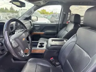 Chevrolet Silverado 1500 2017 4x2 LTZ 4dr Crew Cab 5.8 ft. SB