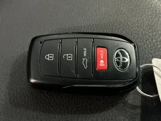 Toyota Camry 2025 SE 4dr Sedan