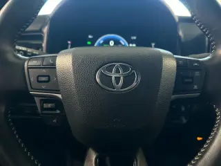 Toyota Camry 2025 SE 4dr Sedan