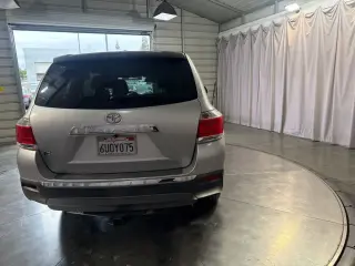 Toyota Highlander 2012 Base 4dr SUV (2.7L l4)