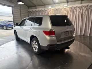 Toyota Highlander 2012 Base 4dr SUV (2.7L l4)
