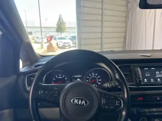 Kia Sedona 2017 LX 4dr Mini-Van