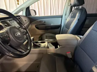 Kia Sedona 2017 LX 4dr Mini-Van