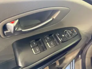 Kia Sedona 2017 LX 4dr Mini-Van