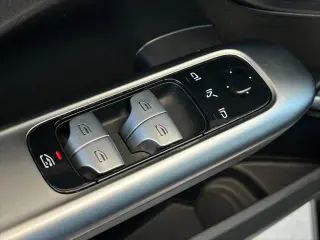Mercedes-Benz C-Class 2022 C 300 4dr Sedan