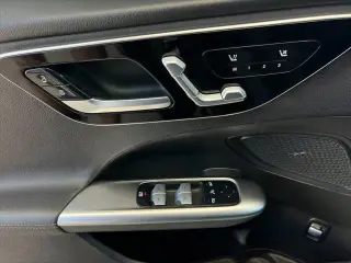 Mercedes-Benz C-Class 2022 C 300 4dr Sedan