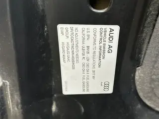 Audi A4 2017 2.0T ultra Premium 4dr Sedan