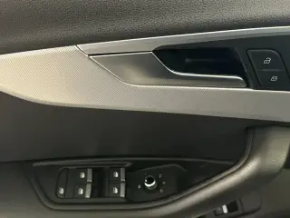 Audi A4 2017 2.0T ultra Premium 4dr Sedan