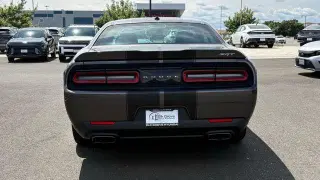 Dodge Challenger 2016 SRT 392 2dr Coupe