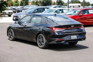 Hyundai ELANTRA 2023 SEL 4dr Sedan