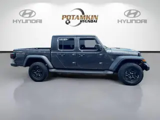 Jeep Gladiator 2025 4x4 Sport 4dr Crew Cab 5.0 ft. SB