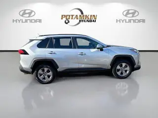 Toyota RAV4 2023 XLE 4dr SUV