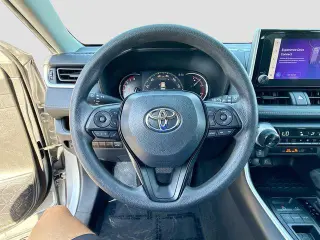 Toyota RAV4 2023 XLE 4dr SUV