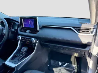 Toyota RAV4 2023 XLE 4dr SUV