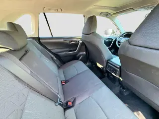 Toyota RAV4 2023 XLE 4dr SUV