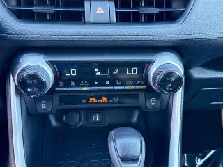 Toyota RAV4 2023 XLE 4dr SUV