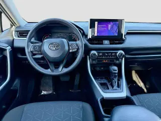 Toyota RAV4 2023 XLE 4dr SUV