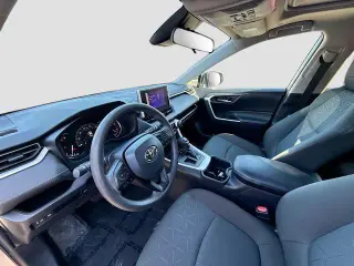 Toyota RAV4 2023 XLE 4dr SUV
