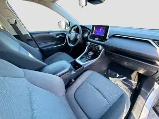 Toyota RAV4 2023 XLE 4dr SUV