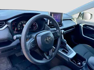 Toyota RAV4 2023 XLE 4dr SUV