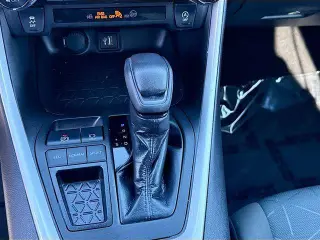 Toyota RAV4 2023 XLE 4dr SUV