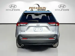 Toyota RAV4 2023 XLE 4dr SUV