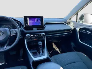 Toyota RAV4 2023 XLE 4dr SUV